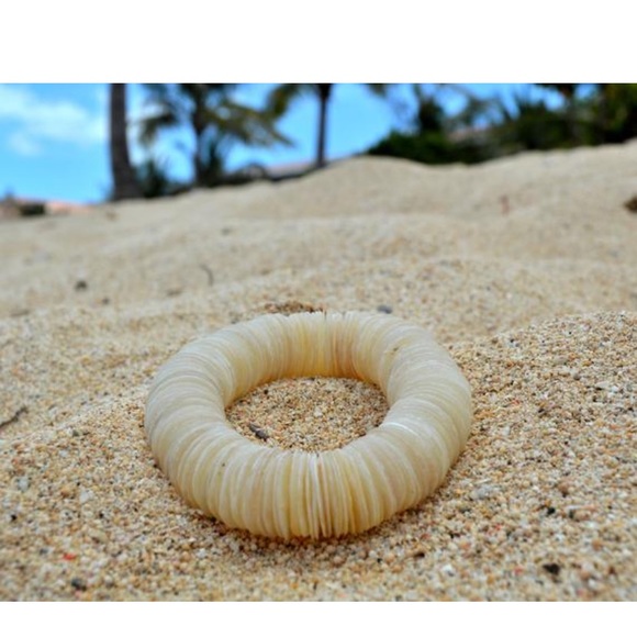 Sea shell bracelet - Picture 4 of 5